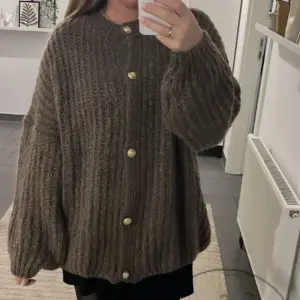 Cardigan Goldene Knöpfe Braun/Schoko