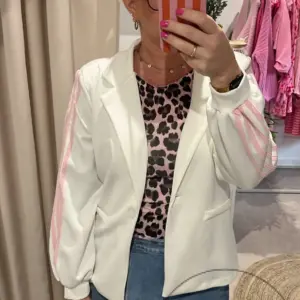Soft Blazer Jacke gestreift Weiß