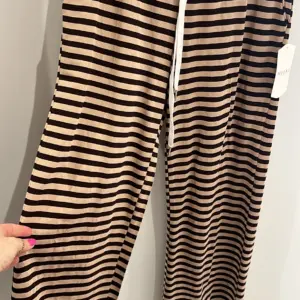 Hose gestreift Braun/Beige