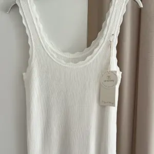 Basic Top Weiß