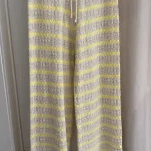 Strickhose Gelb/Creme