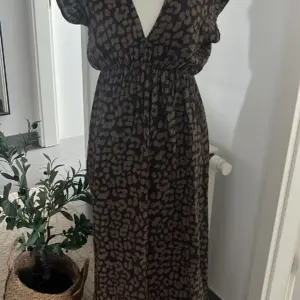 Musselin Leo Kleid Summer Braun