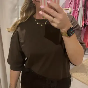 T-Shirt mit Spitze Schokobraun