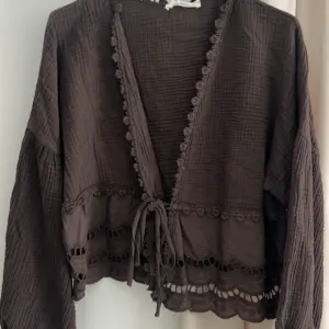 Musselin Jäckchen Braun