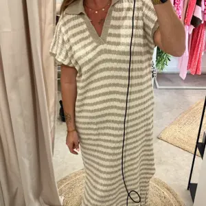 Strickkleid Beige