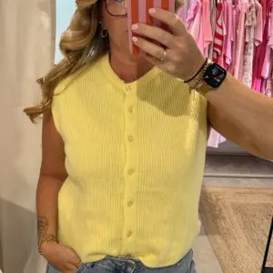 Strickweste Butter Yellow