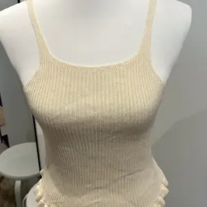 Tr&auml;ger Top gerippt Beige