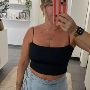 Basic Top Schwarz