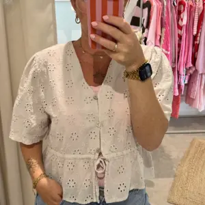 Loch Bluse Beige