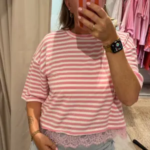 T-Shirt mit Spitze Rosa/Weiß