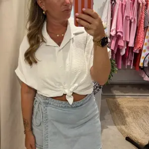 Bluse Knoten Weiß