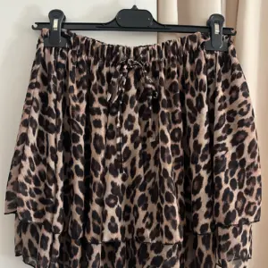 Luftiger Hosenrock Leo Hell