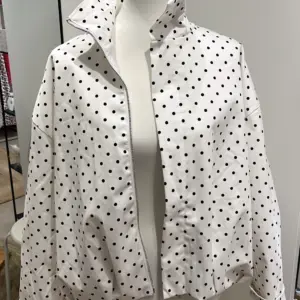 Kopie von Jacke Polka Dots Weiß