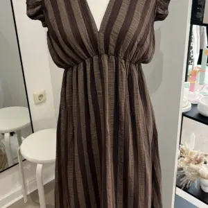 Musselin Kleid Summer Breite Streifen Braun